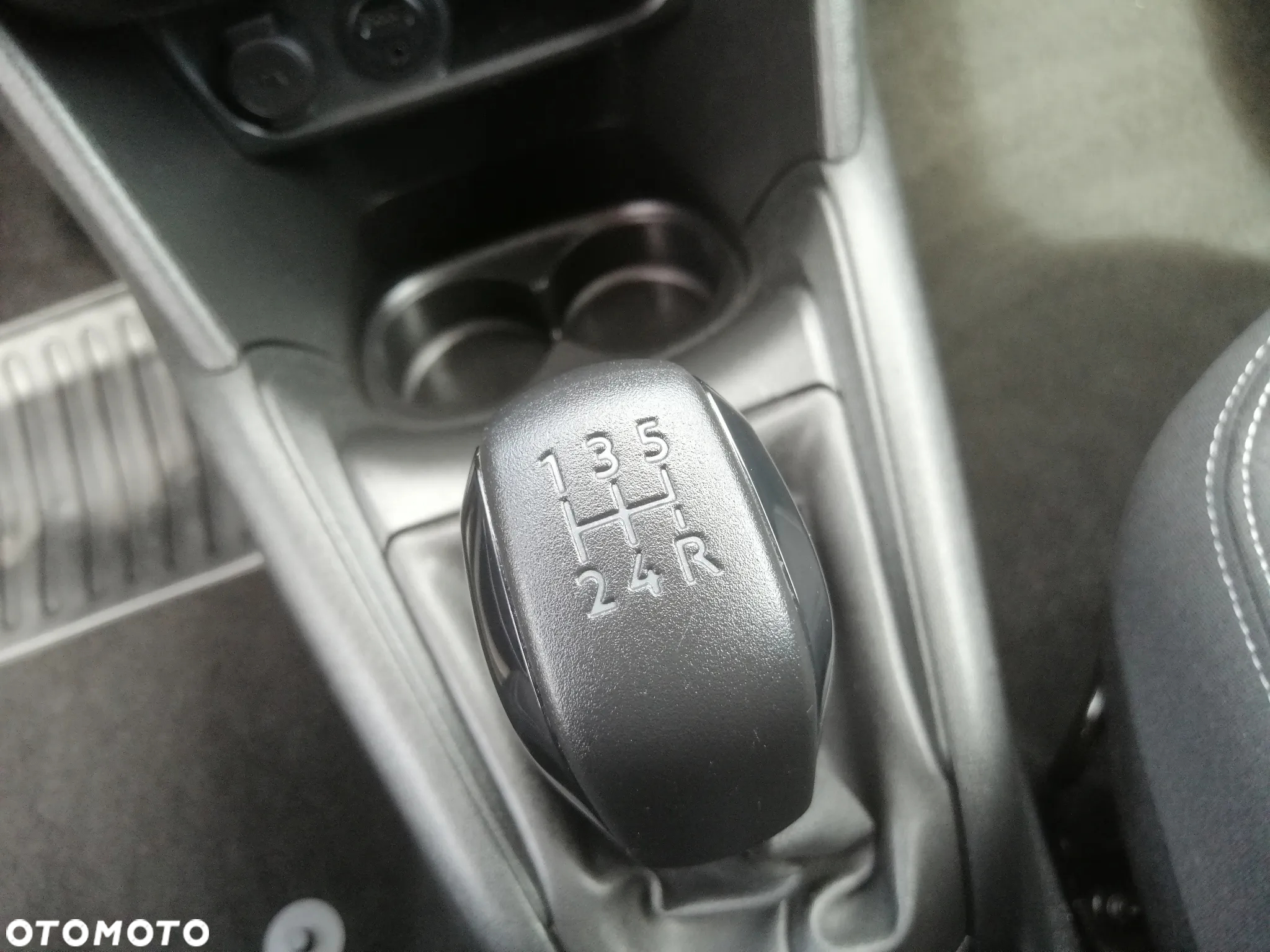 Peugeot 208 PureTech 82 Start & Stop Allure - 21