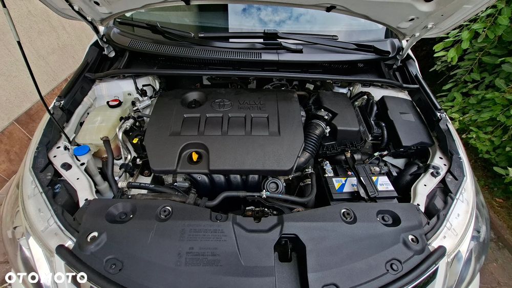 Toyota Avensis Touring Sports 1.8 Executive - 40