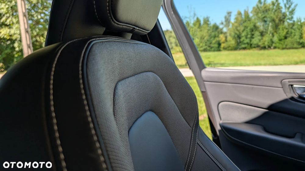 Volvo XC 60 B4 B R-Design - 27