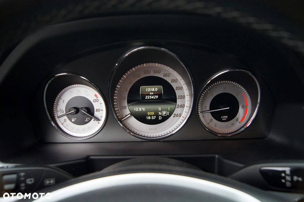 Mercedes-Benz GLK 220 CDI DPF BlueEFFICIENCY 7G-TRONIC - 14