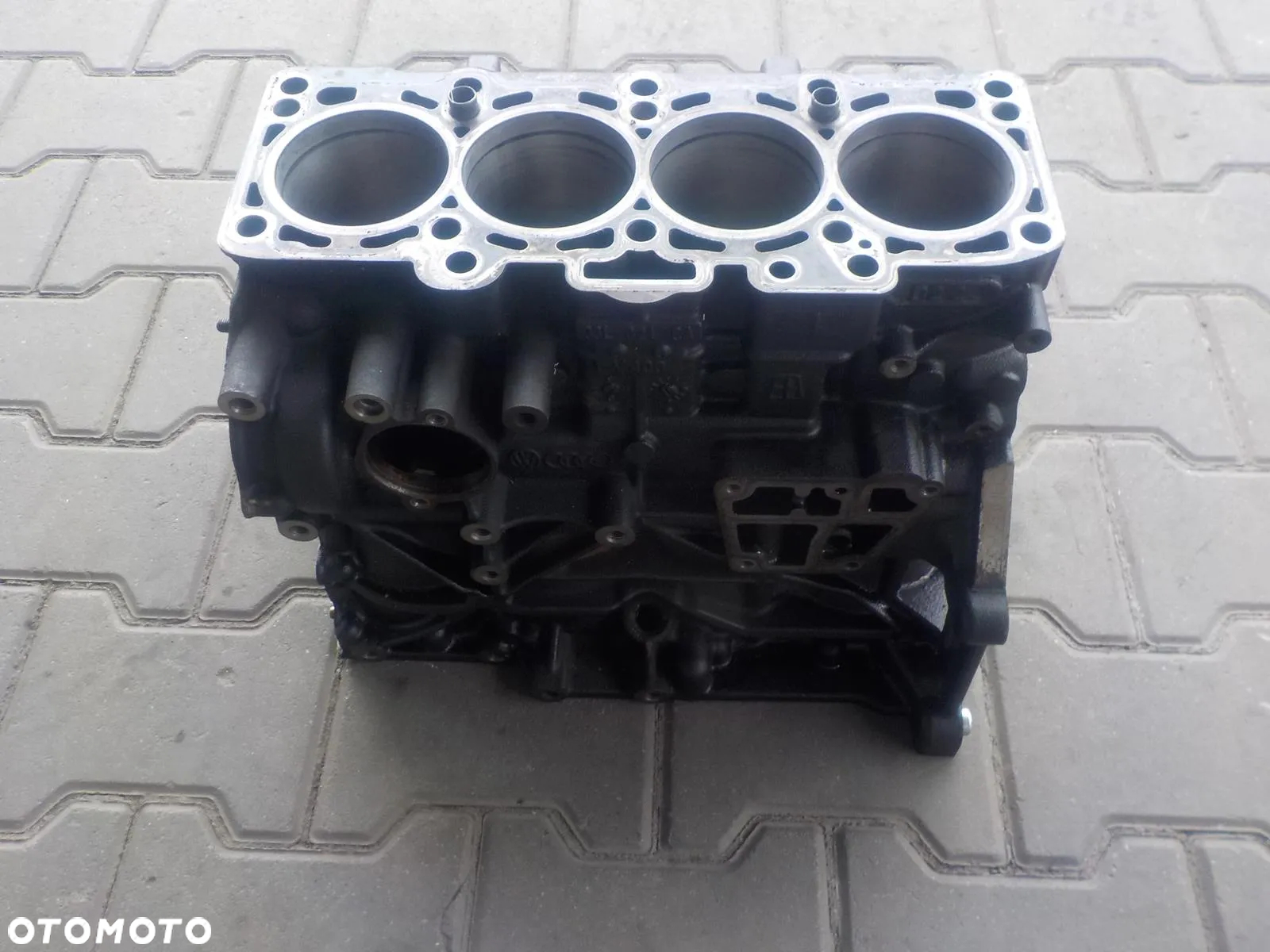 VW T5 2.0 TDI CAA BLOK SILNIKA - 7