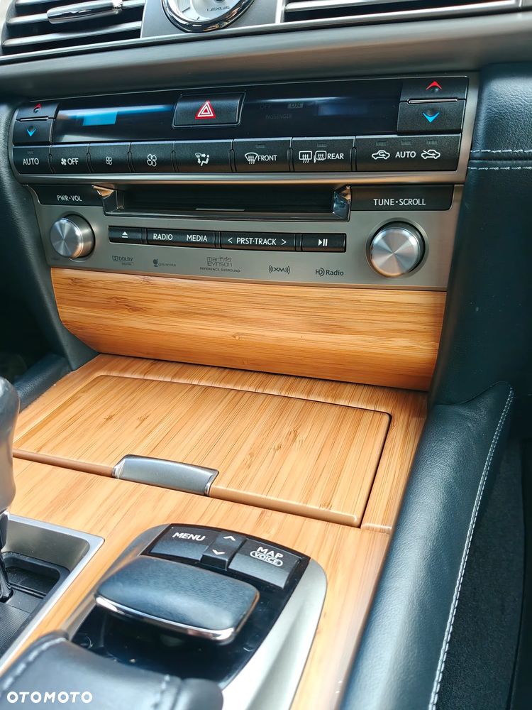 Lexus LS 600h L - 17