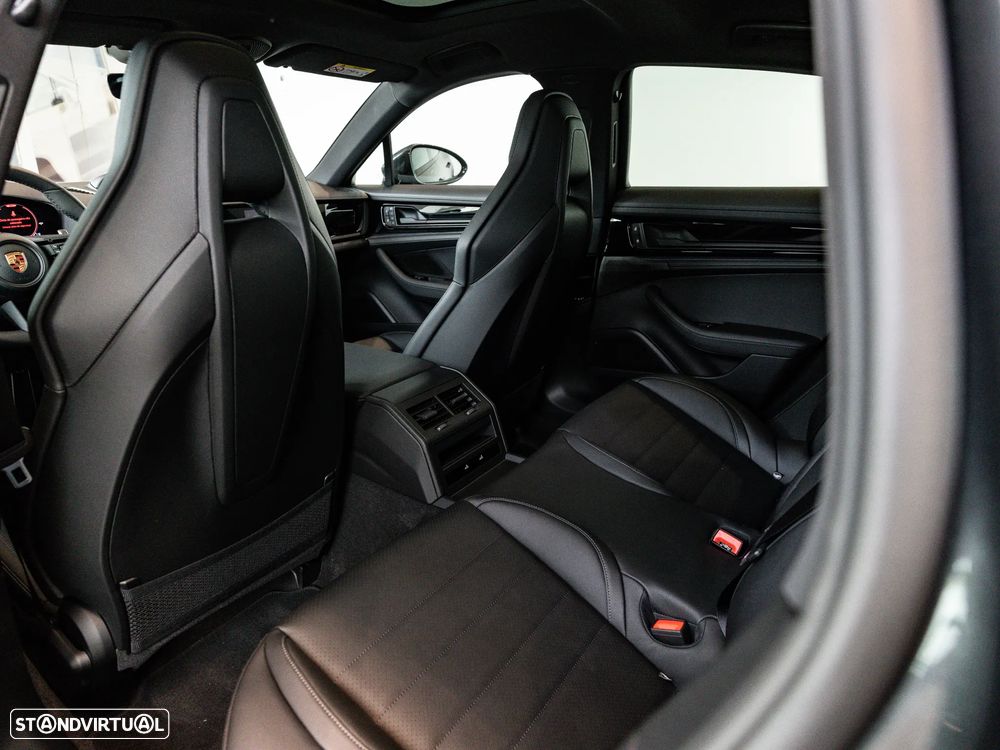 Porsche Panamera - 47