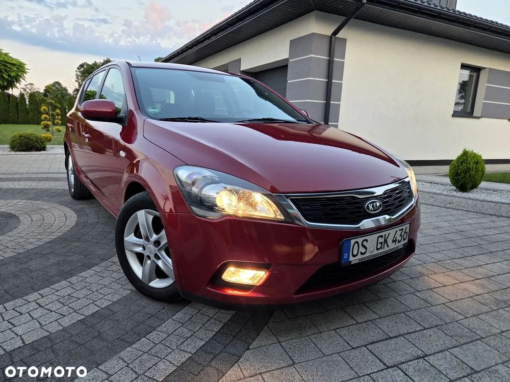 Kia Ceed - 1
