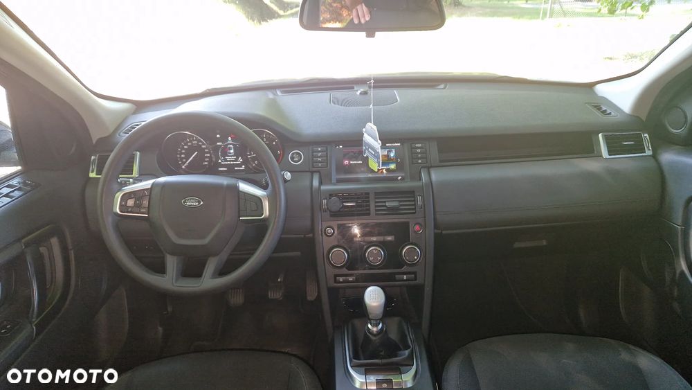 Land Rover Discovery Sport 2.0 eD4 HSE - 11