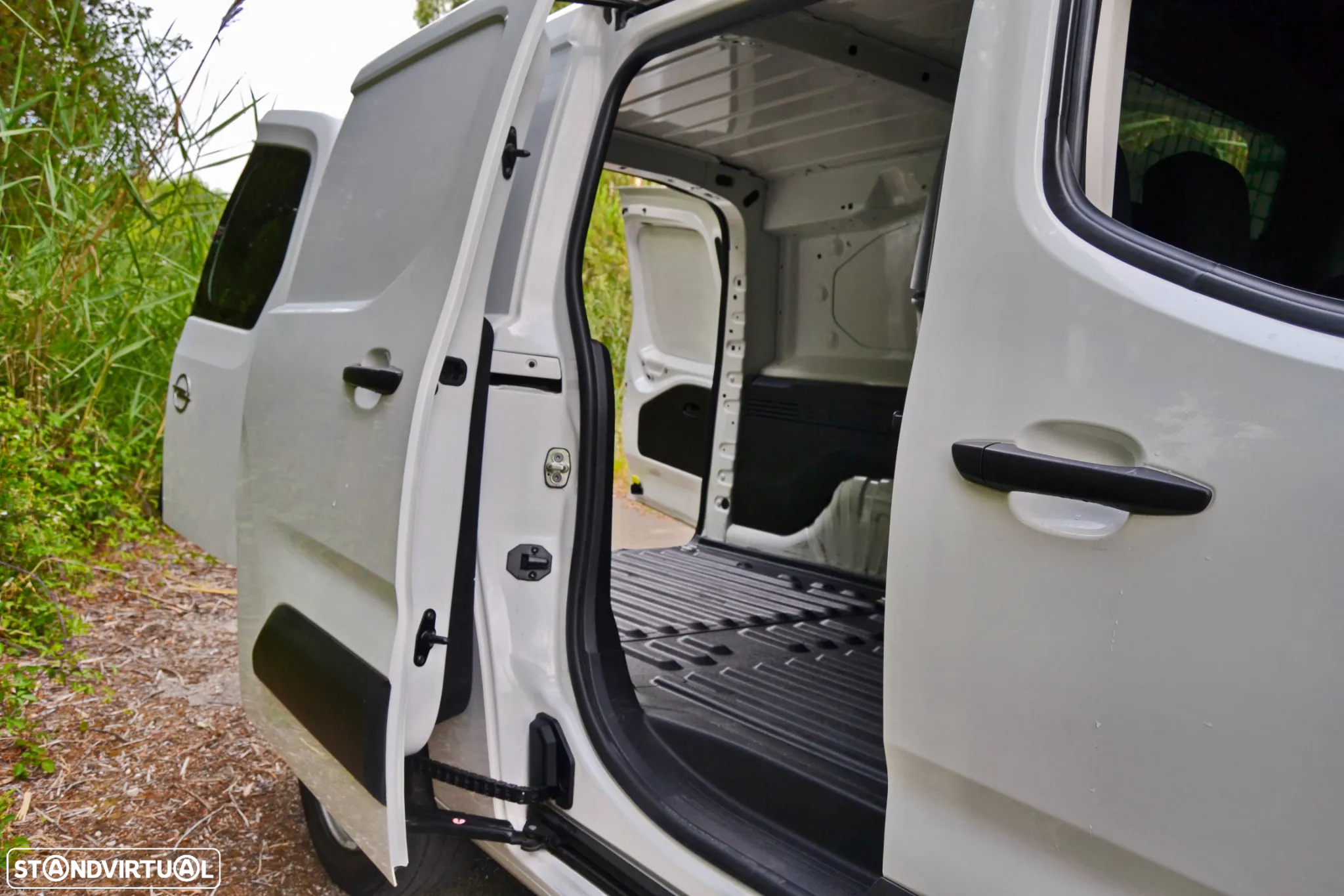 Opel Combo cargo CDTI L2H1 ENJOY - IVA DEDUTÍVEL - 18