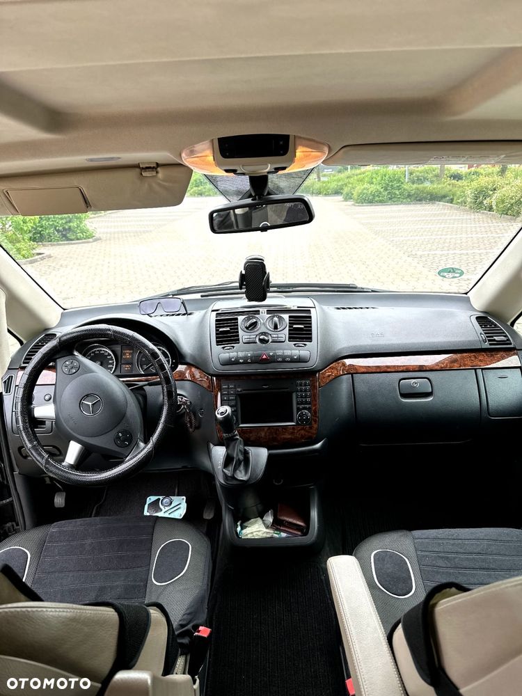 Mercedes-Benz Viano 2012 photo 5