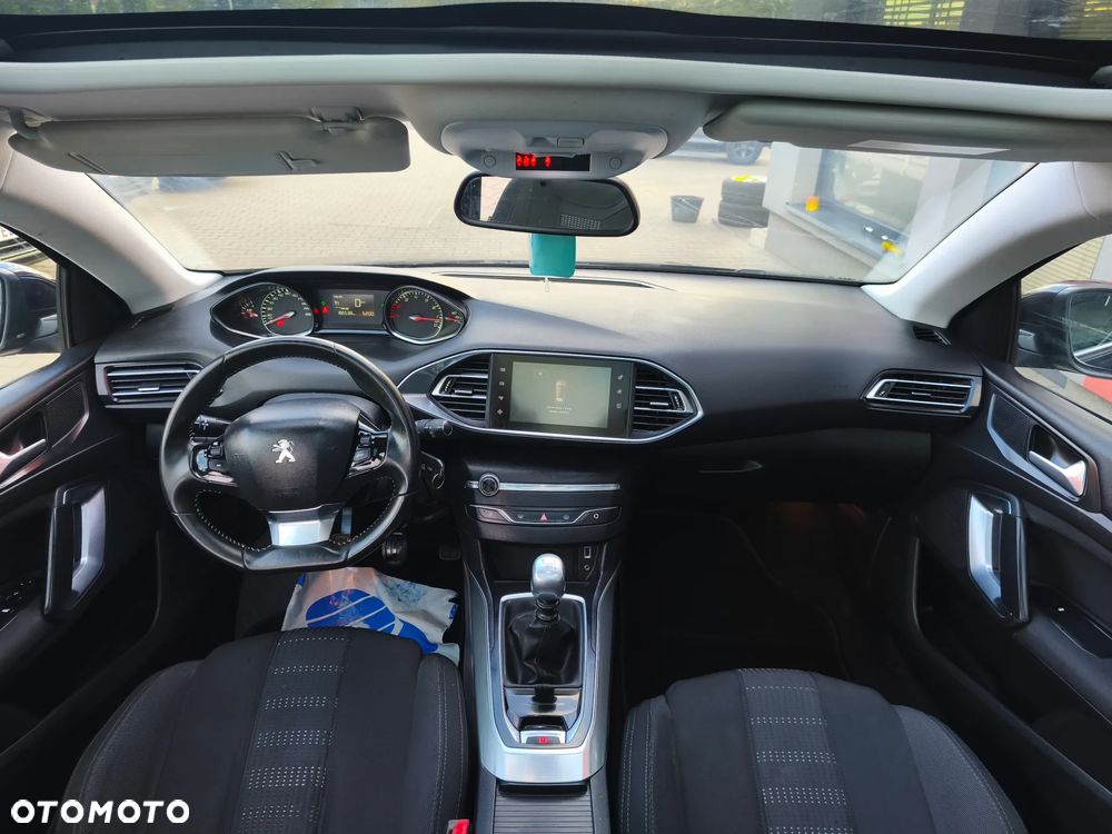 Peugeot 308 1.2 PureTech Allure S&S - 6