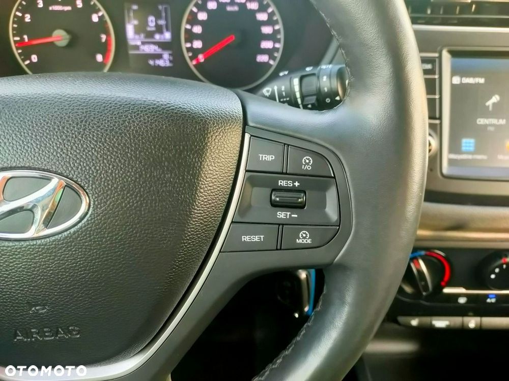 Hyundai i20 - 24