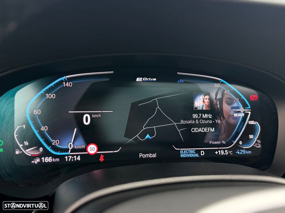 BMW 530 e Pack Desportivo M - 28