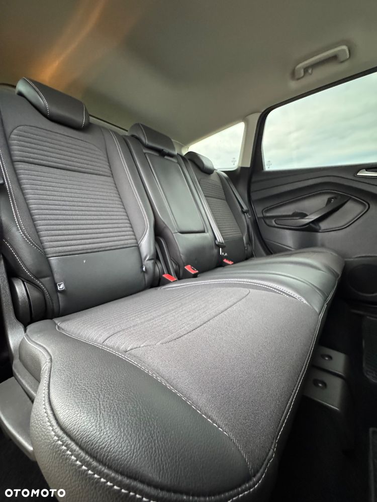 Ford Kuga 2.0 TDCi 4x4 Titanium - 27