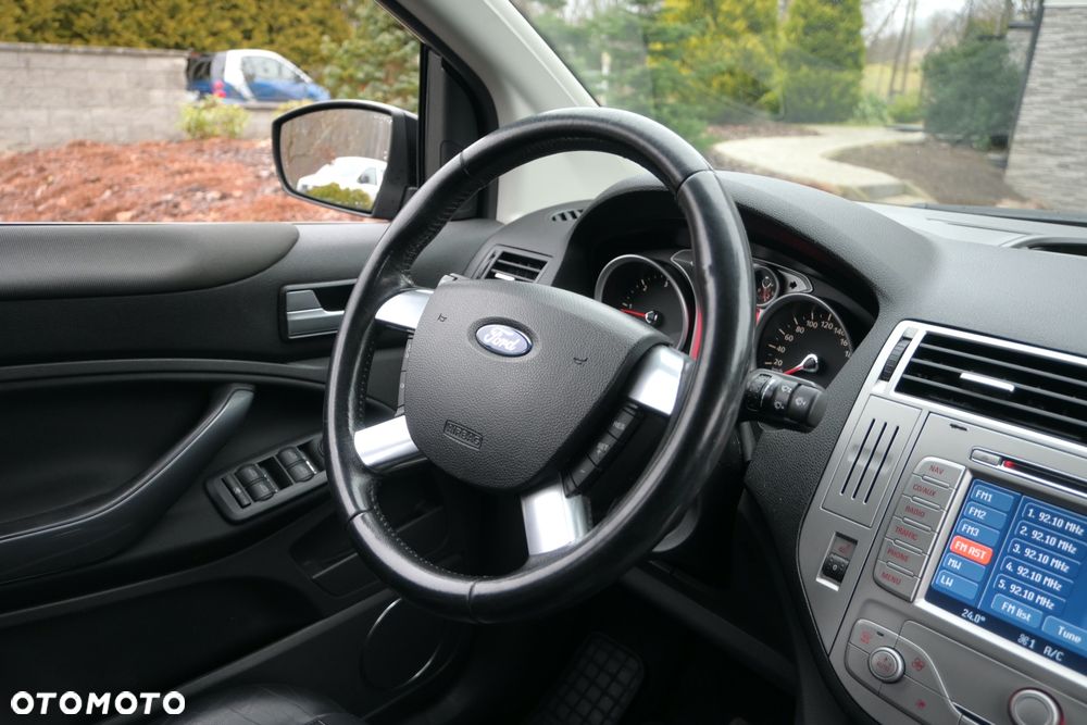 Ford Kuga 2.0 TDCi 4x4 Titanium - 24