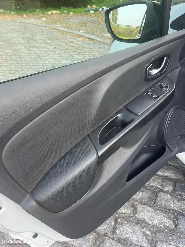 Renault Clio 1.5 dCi # - 10