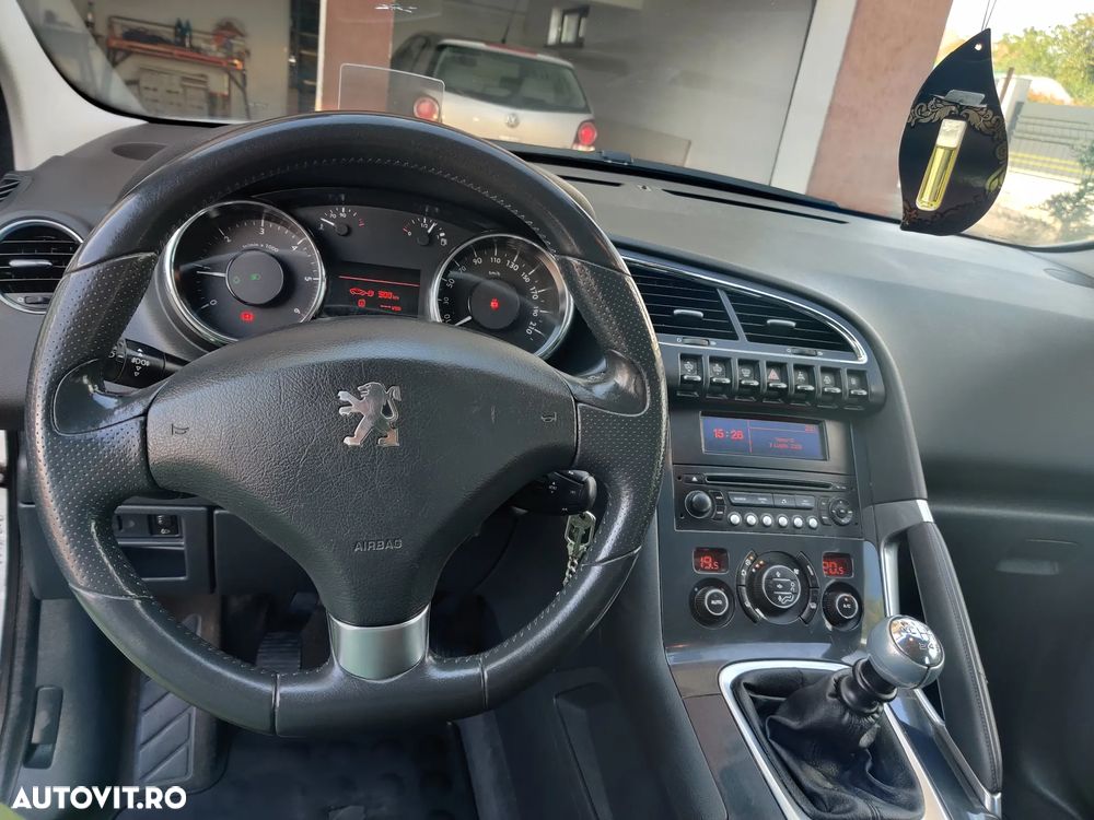 Peugeot 3008 2.0 HDI Premium Pack - 13