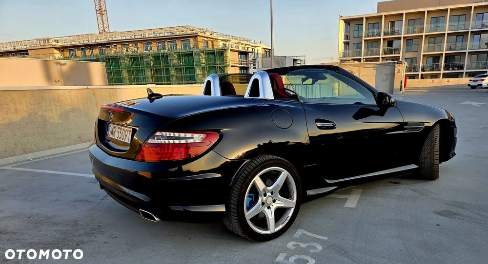 Mercedes-Benz SLK 350 (BlueEFFICIENCY) 7G-TRONIC - 11