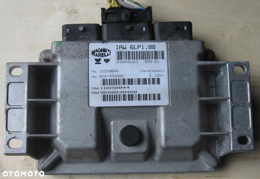 CITROEN C5 2.0 16V sterownik silnika 9650030480 - 1