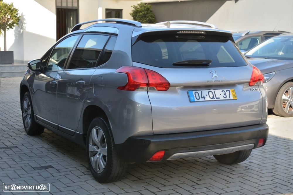 Peugeot 2008 1.2 PureTech Style - 9