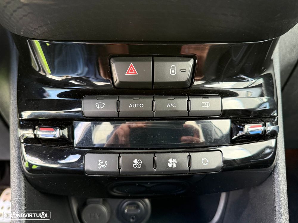 Peugeot 2008 1.6 BlueHDi Crossway - 30