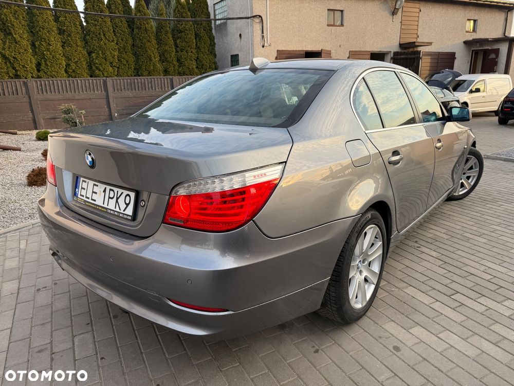 BMW Seria 5 530i - 28