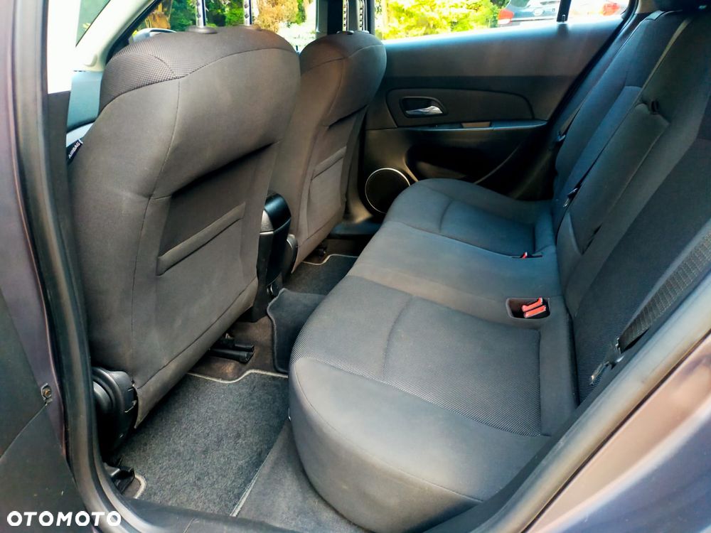 Chevrolet Cruze - 21