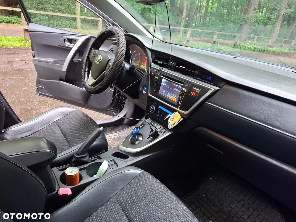 Toyota Auris - 11
