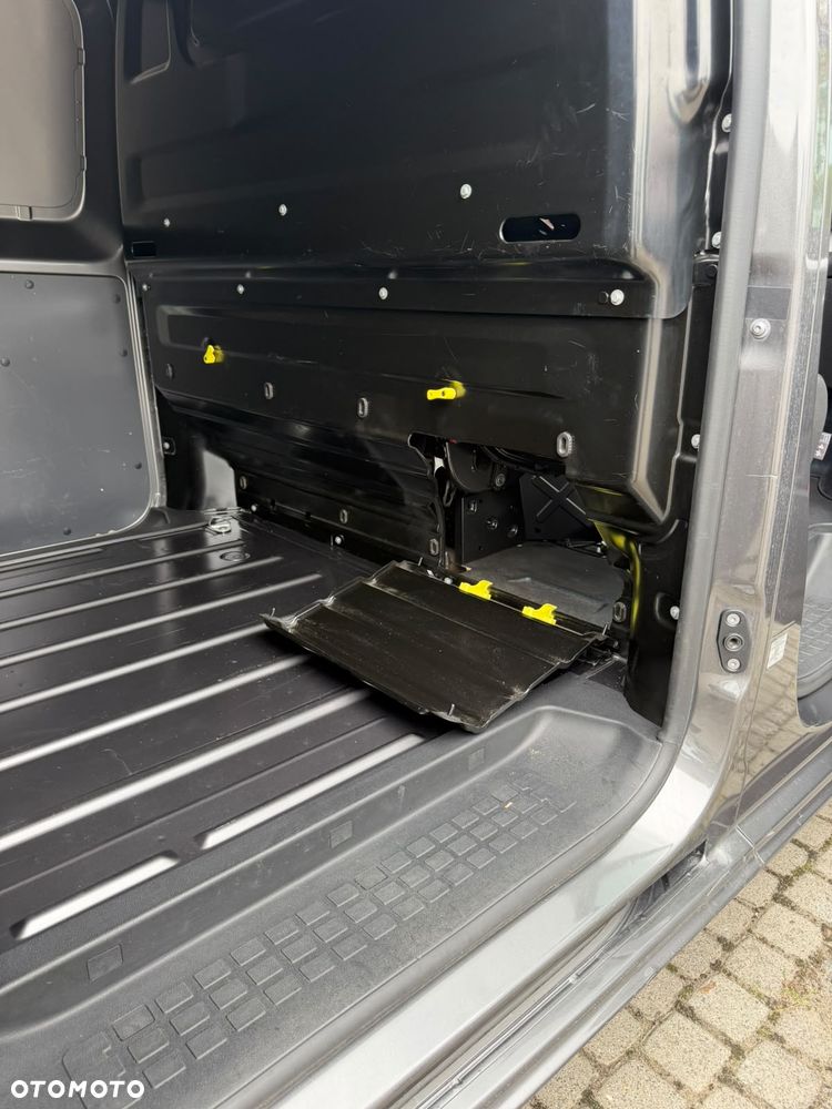 Opel Vivaro - 8