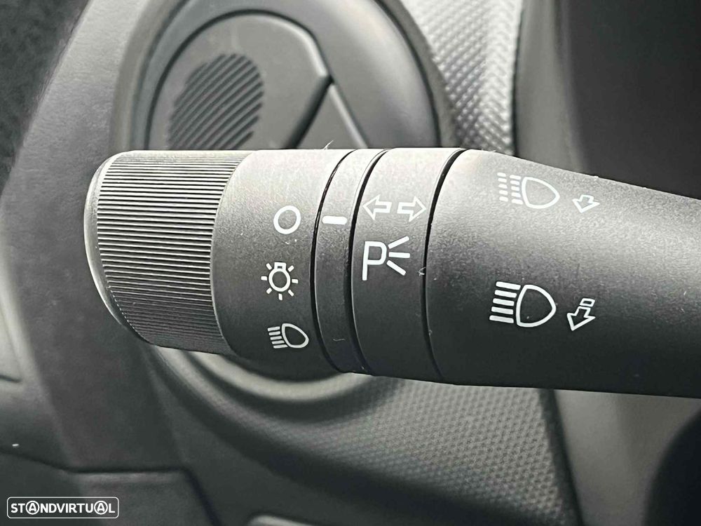 Fiat Fiorino 1.3 M-Jet SX - 10