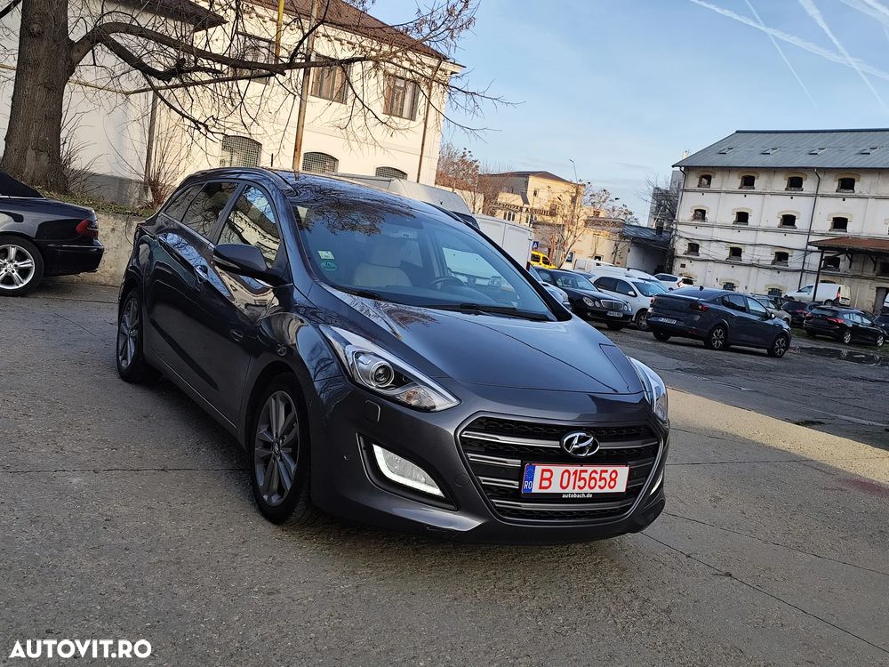 Hyundai i30 blue Kombi 1.6 CRDi DCT Premium - 12