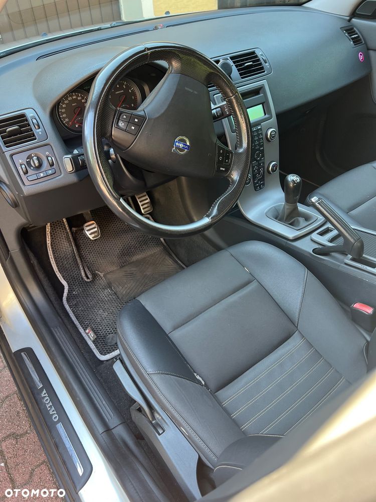 Volvo S40 1.8 - 15