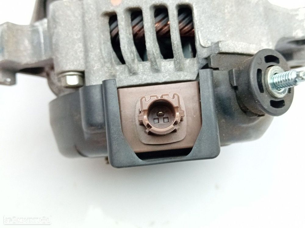 Alternador TOYOTA Auris Hatchback (_E18_) - 4