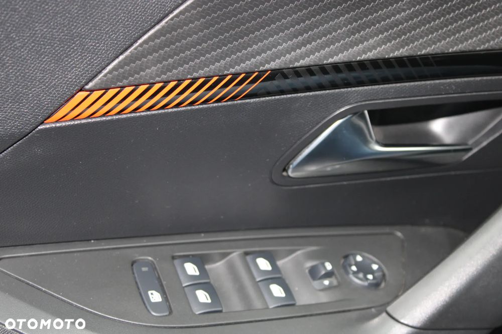 Peugeot 2008 - 13