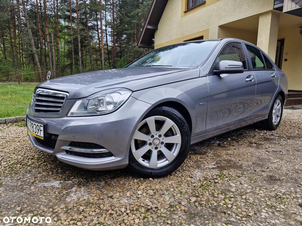 Mercedes-Benz Klasa C 180 CGI BlueEFFICIENCY Avantgarde - 5