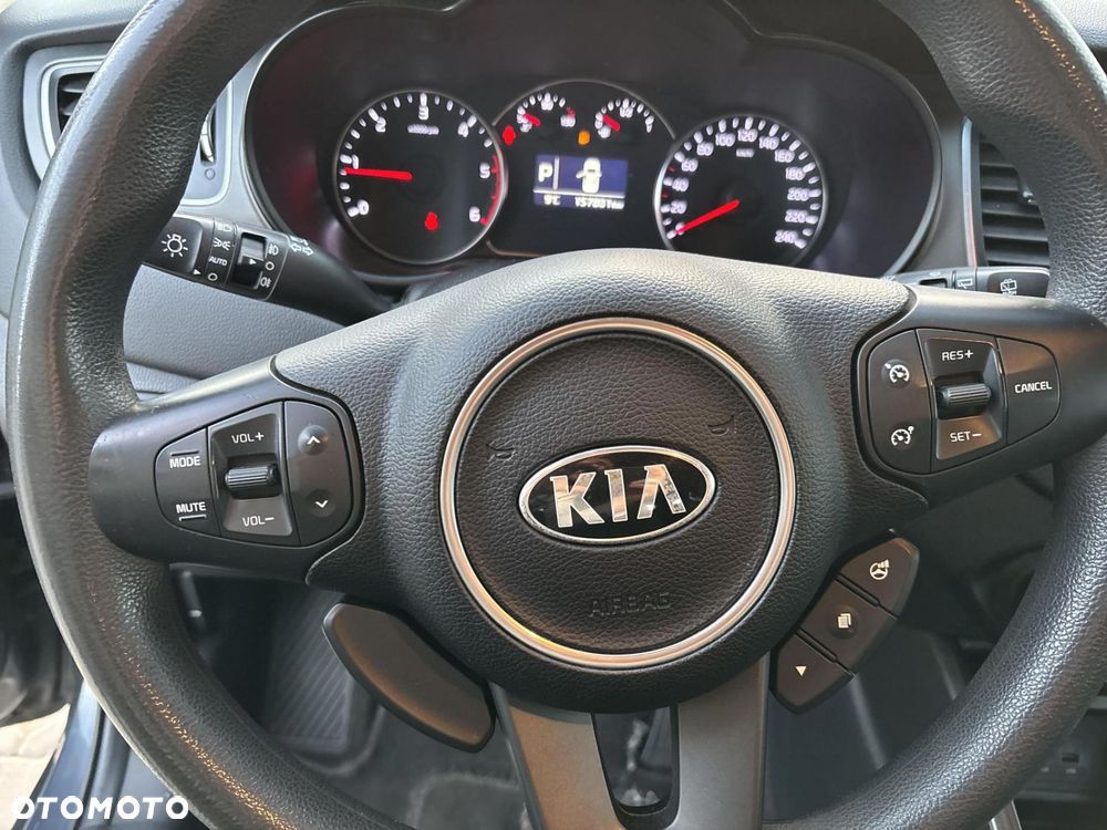 Kia Carens 1.7 CRDi L 7os - 23
