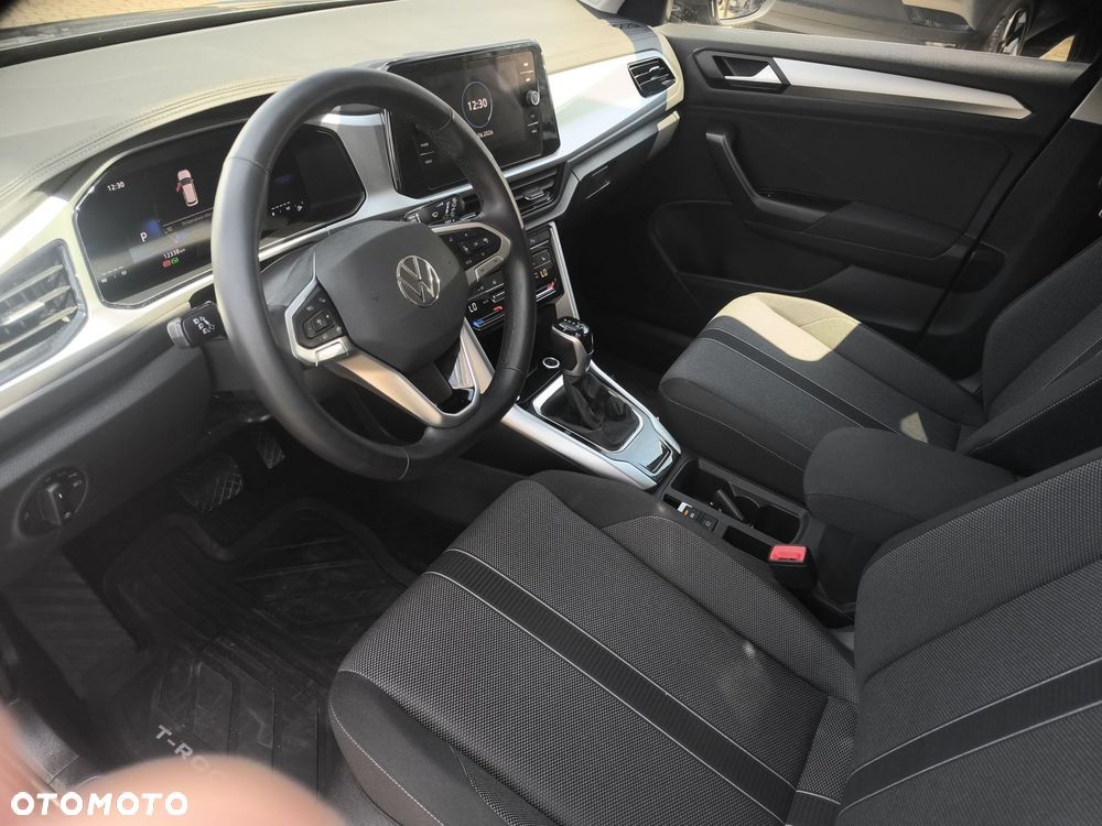 Volkswagen T-Roc - 9