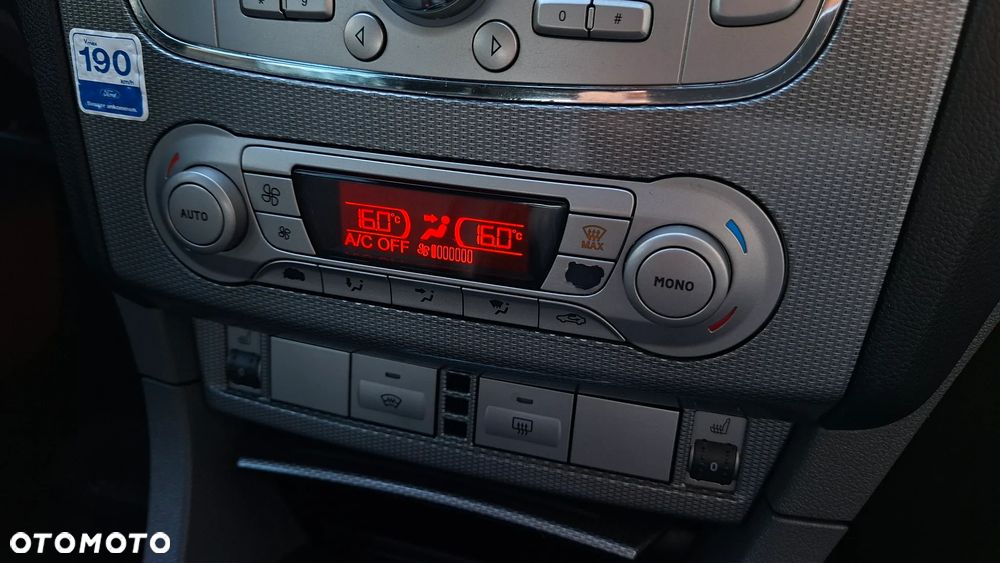Ford Focus 1.6 16V Titanium - 27