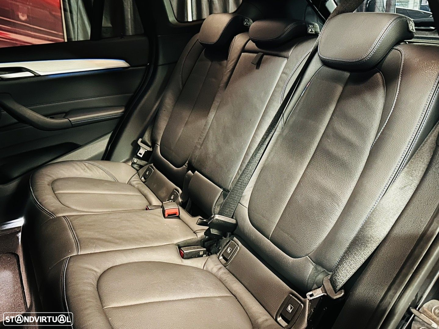 BMW X1 25 e xDrive Pack M - 9