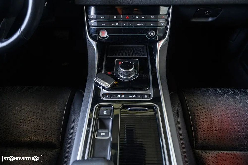 Jaguar XF 2.0 D R-Sport Aut. - 57