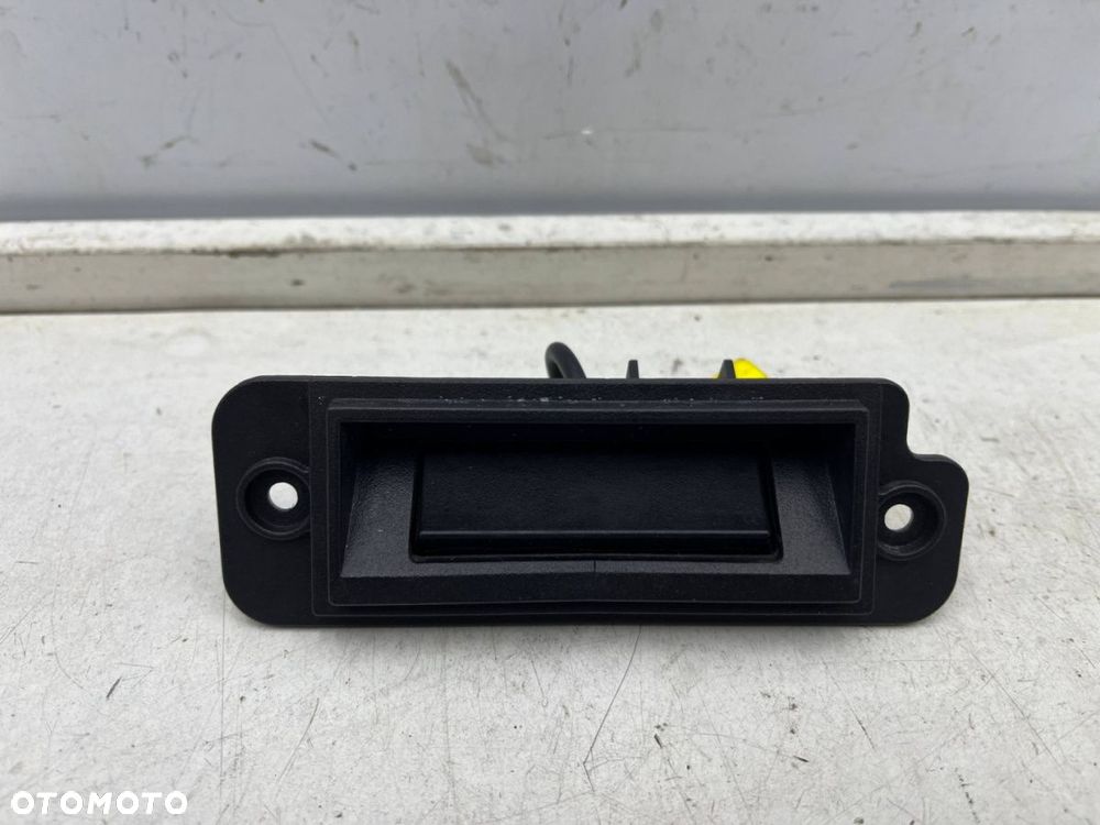 Klamka BYD Atto 3 21r.- przycisk mikrostyk otwierania klapy bagażnika - 1