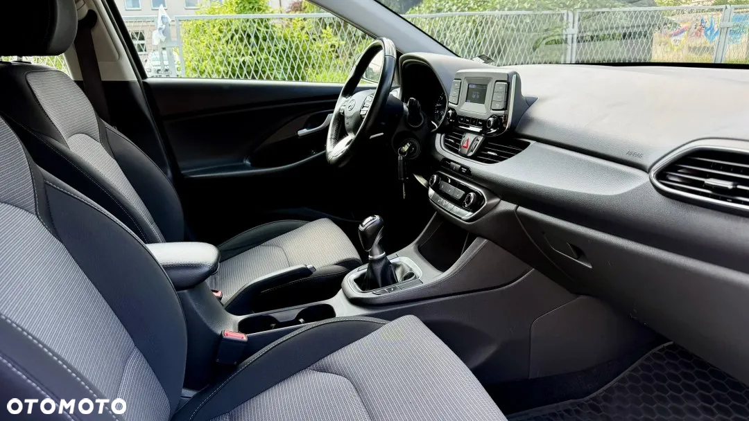 Hyundai i30 1.5 DPI Comfort - 30