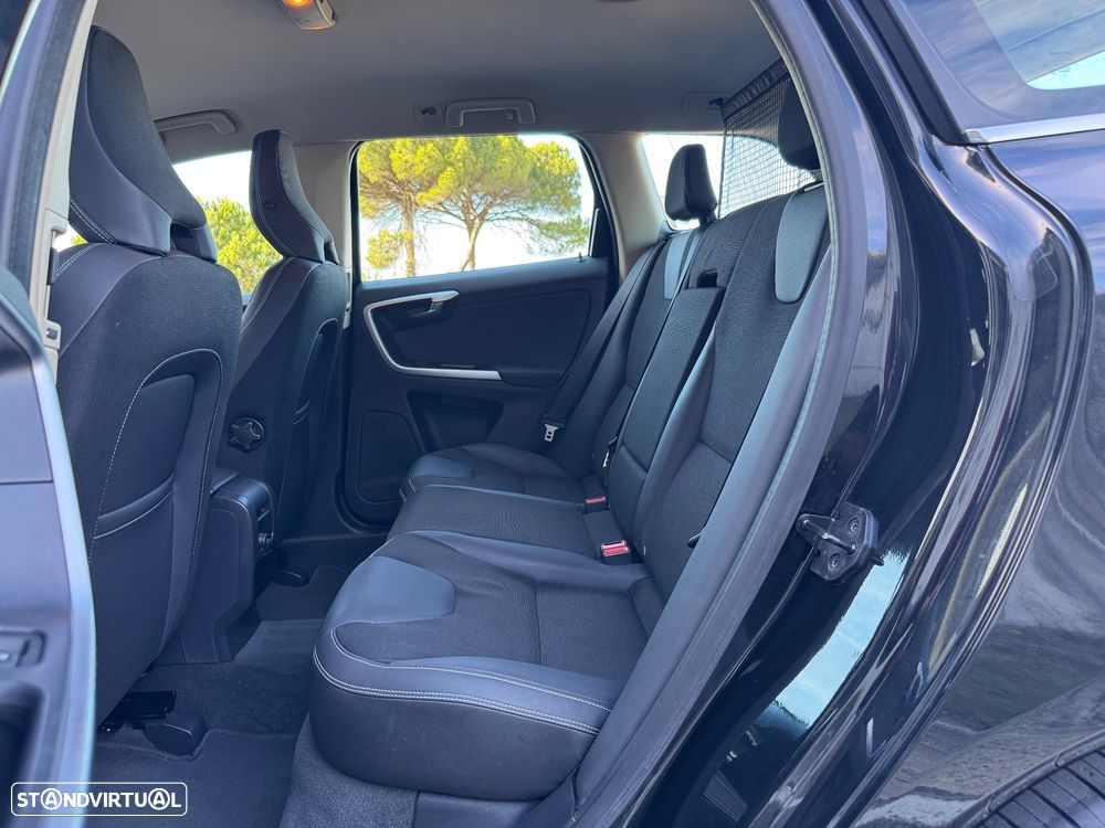 Volvo XC 60 2.0 D3 Drive Summum - 7