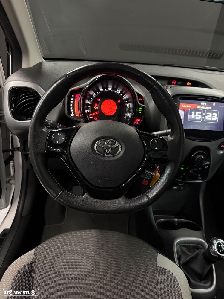 Toyota Aygo x-play - 8