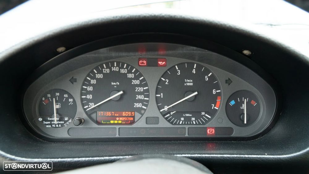BMW 325 i - 19