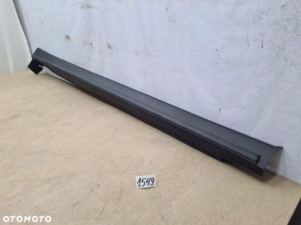 Hyundai Santa Fe IV 4 listwa progowa prawa - 2