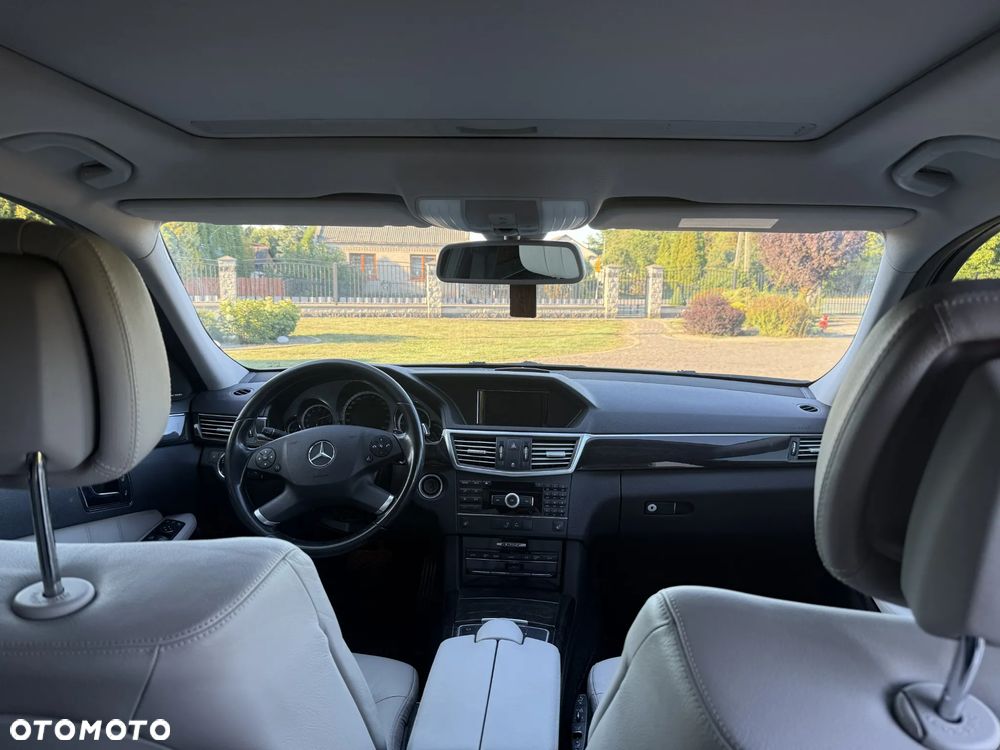 Mercedes-Benz Klasa E 350 CDI 4-Matic BlueEff - 21