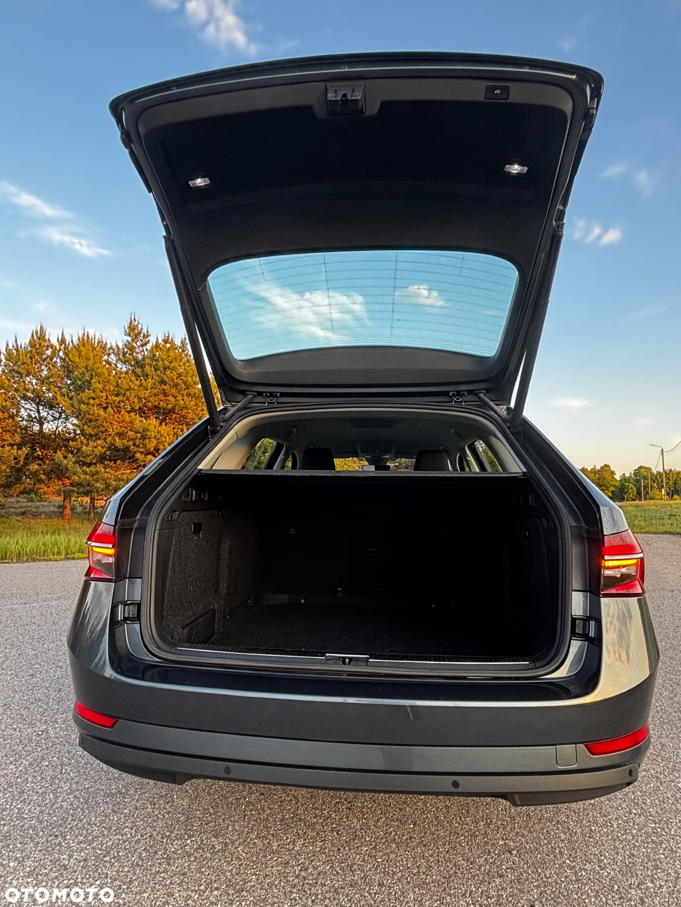 Skoda Superb 2.0 TDI Ambition DSG - 16