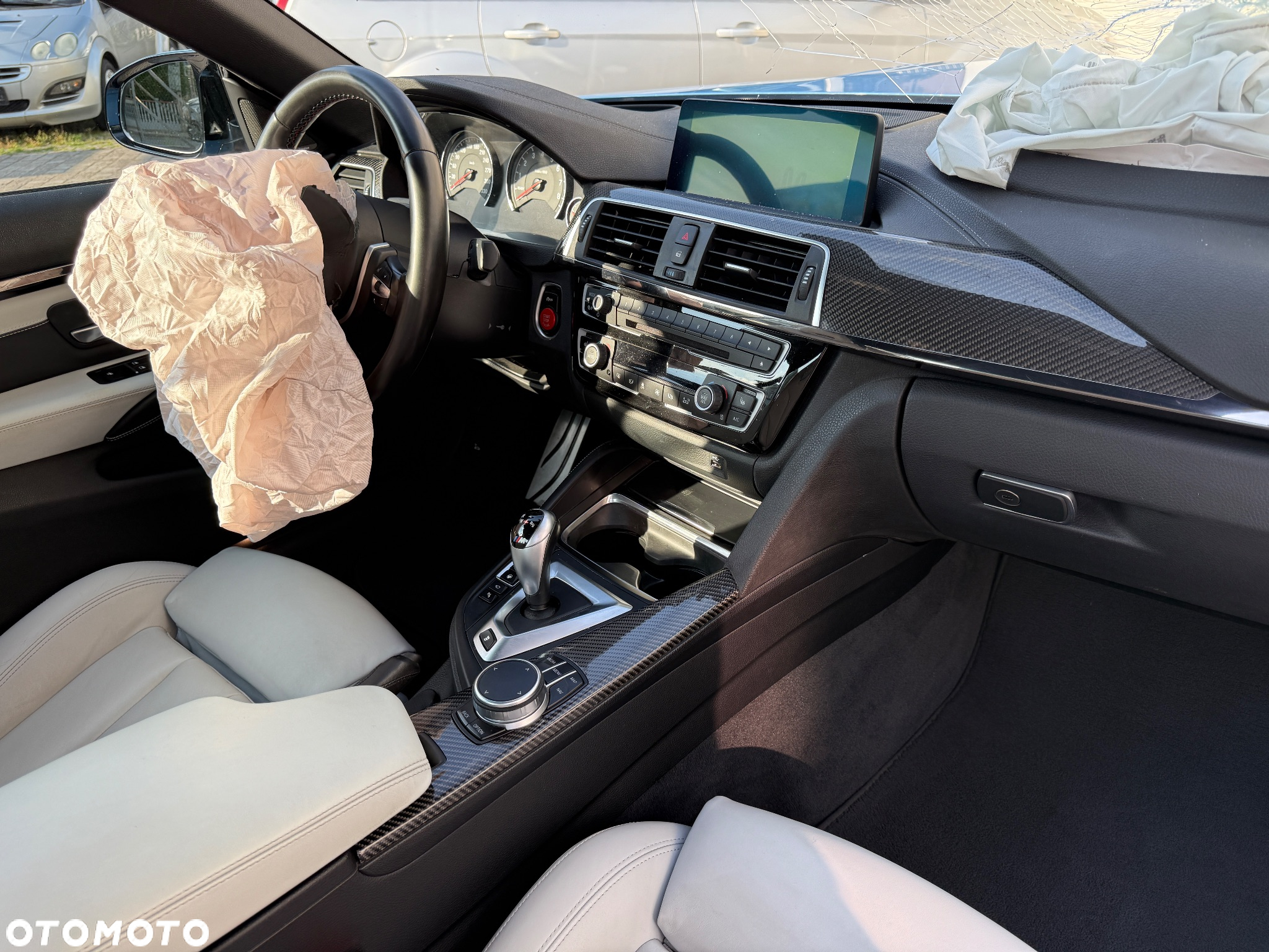 BMW M4 Cabrio DKG Competition - 32