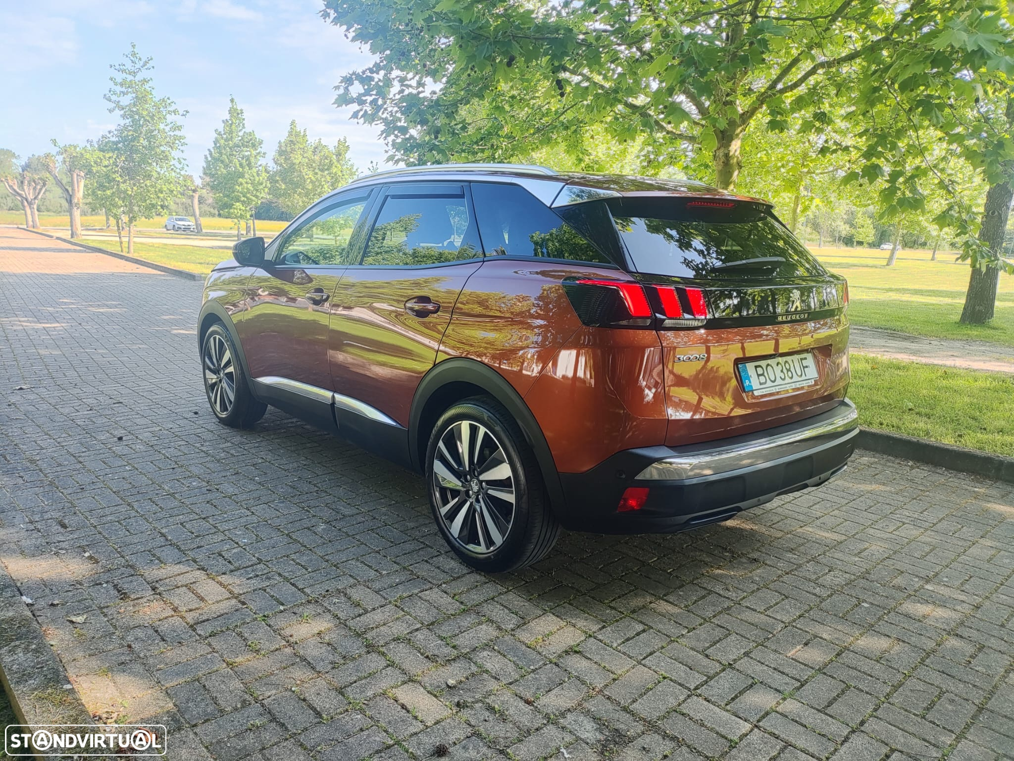 Peugeot 3008 1.5 BlueHDi Allure EAT8 - 8