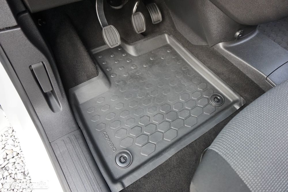 Opel Combo CDTI 102 Enjoy IVA dedutível - 40