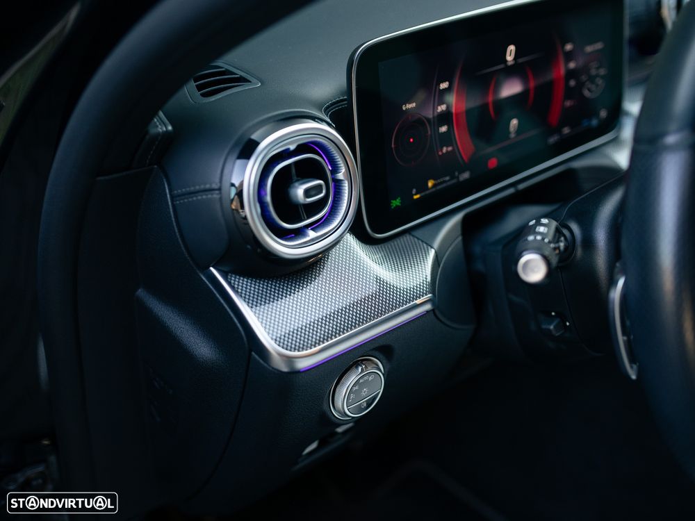 Mercedes-Benz C 300 d AMG Line - 32