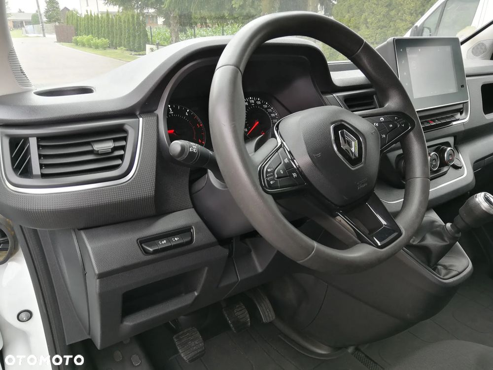 Renault Trafic - 17